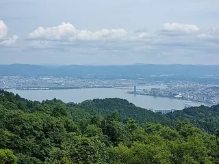 大津琵琶湖畔