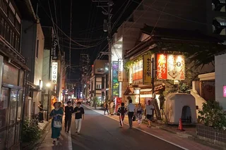 川反飲食街 川反