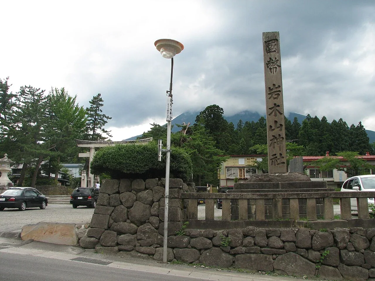 弘前岩木山神社境內