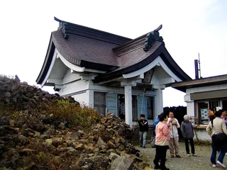 刈田岳山頂的刈田嶺神社