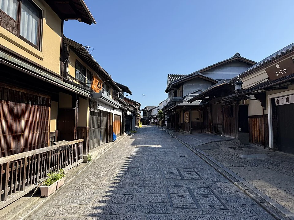 清水寺周邊的三年坂街道,攝於 2026 年