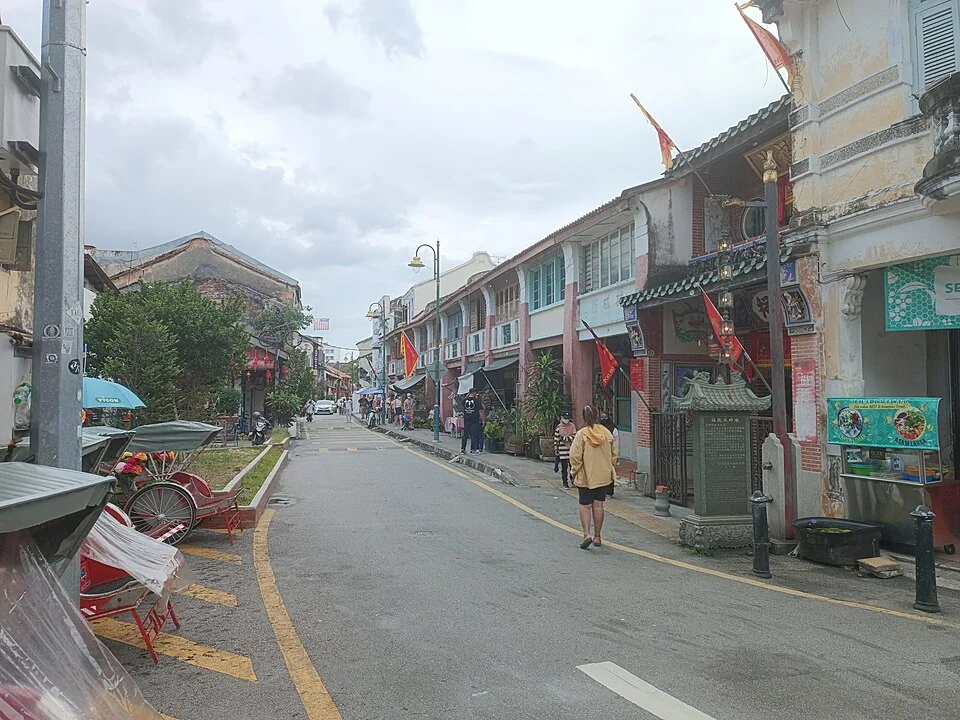 喬治市亞美尼亞街的傳統店屋、街道及行人