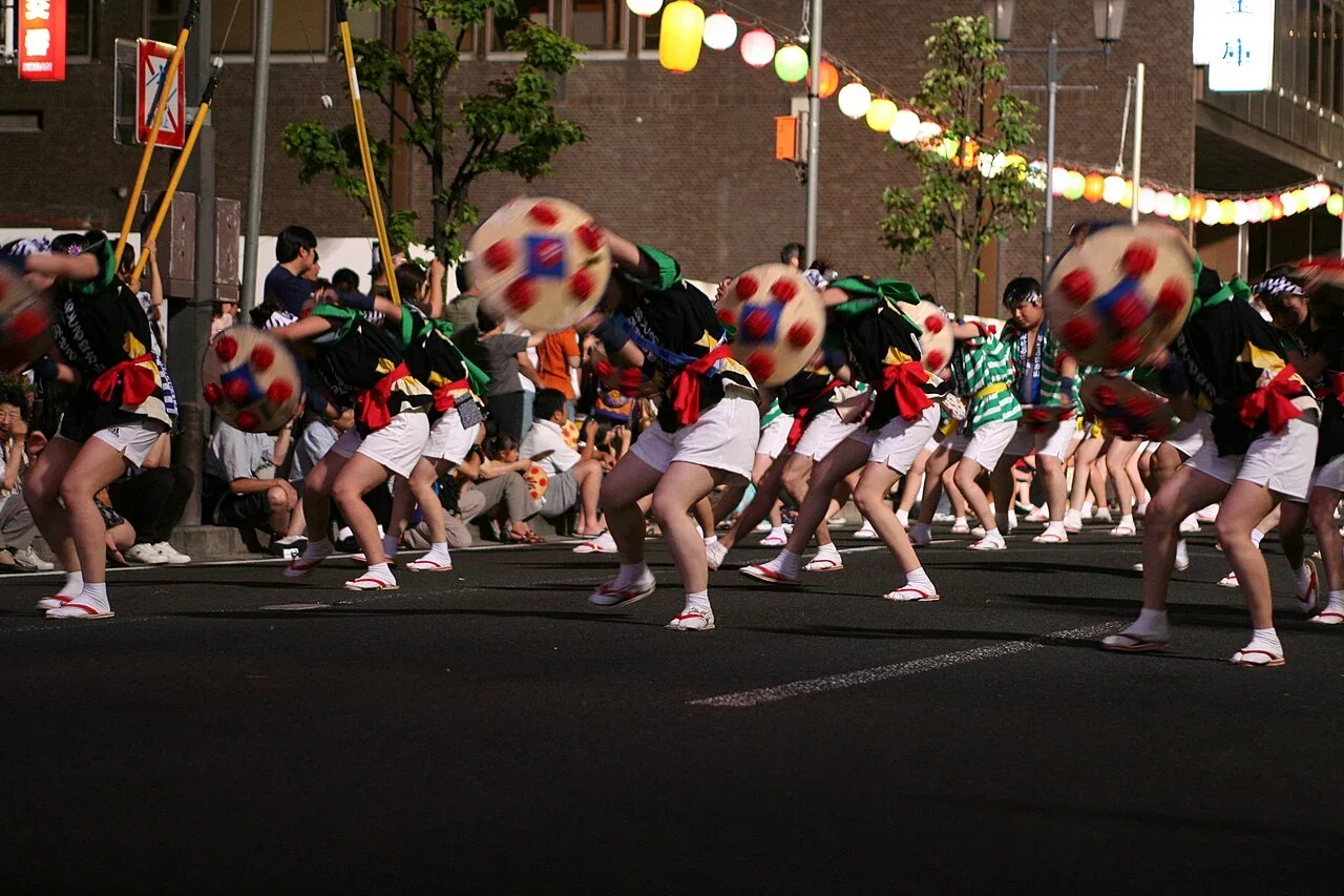 2008 年 8 月山形花笠祭遊行實景